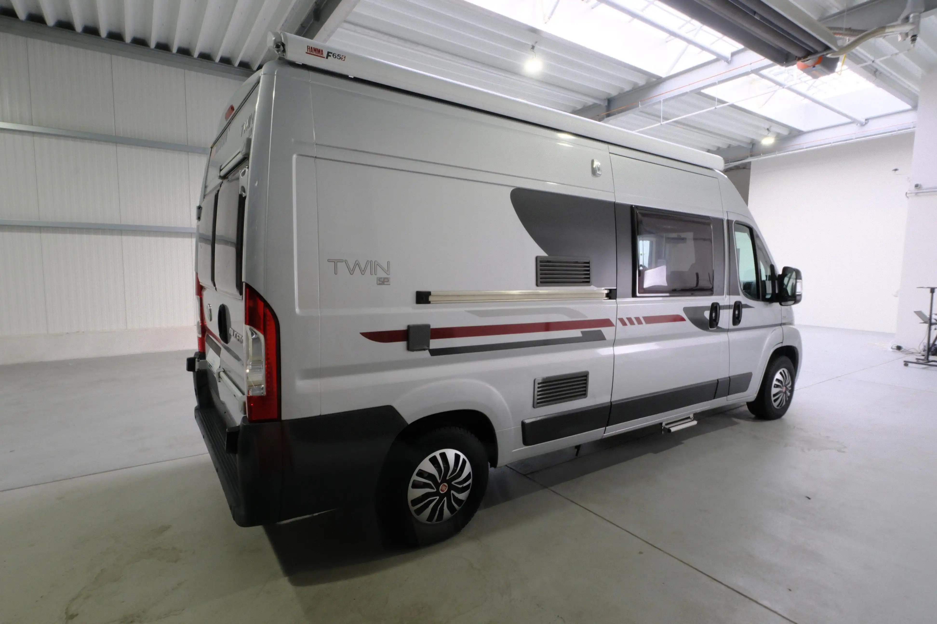 ADRIA Twin 600 SP